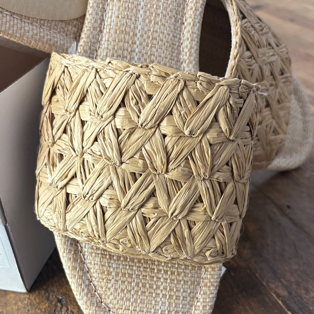 A New Day Beige Woven Slide Sandals nwt summer perfection - Picture 2 of 5